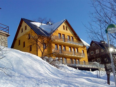 Apartmány U Kostela